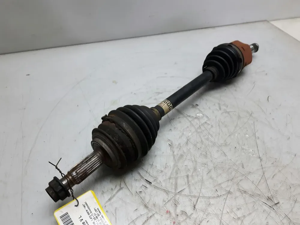 Antriebswellen und Gelenkwellen gebraucht TOYOTA YARIS (08/05-,3/5-T) Baujahr 2006 Angebot