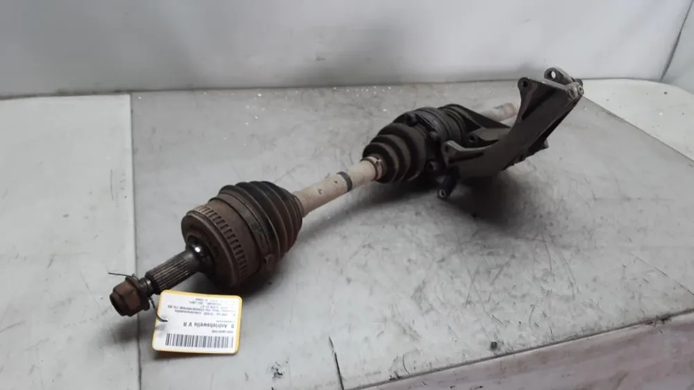 Antriebswellen und Gelenkwellen gebraucht MERCEDES-BENZ VITO VSA638/WDF638 Baujahr 1998 Angebot