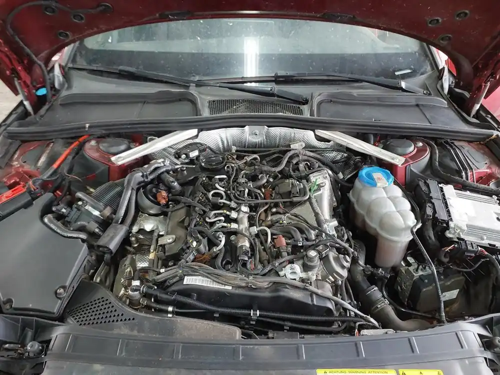Aktuell Motor gebraucht AUDI A4 (8W) Baujahr 2017