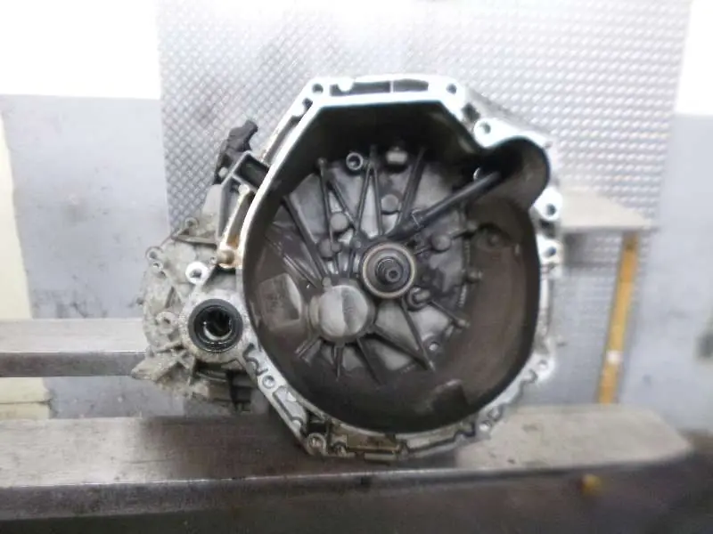 Getriebe und Differential gebraucht RENAULT SCENIC III Baujahr 2010 Markenware