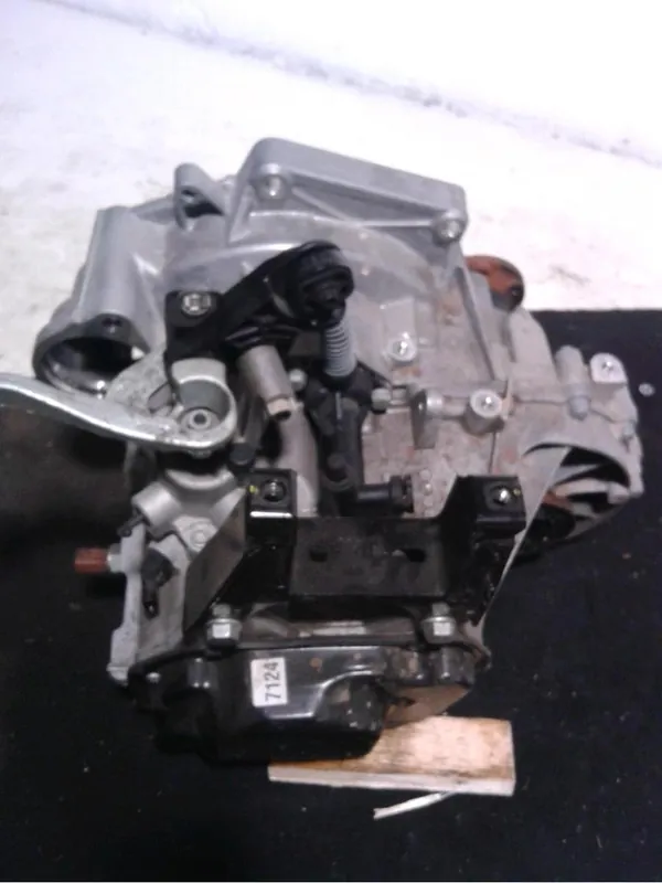 Schneller Versand Getriebe manuell gebraucht VW POLO (6C) Baujahr 2016