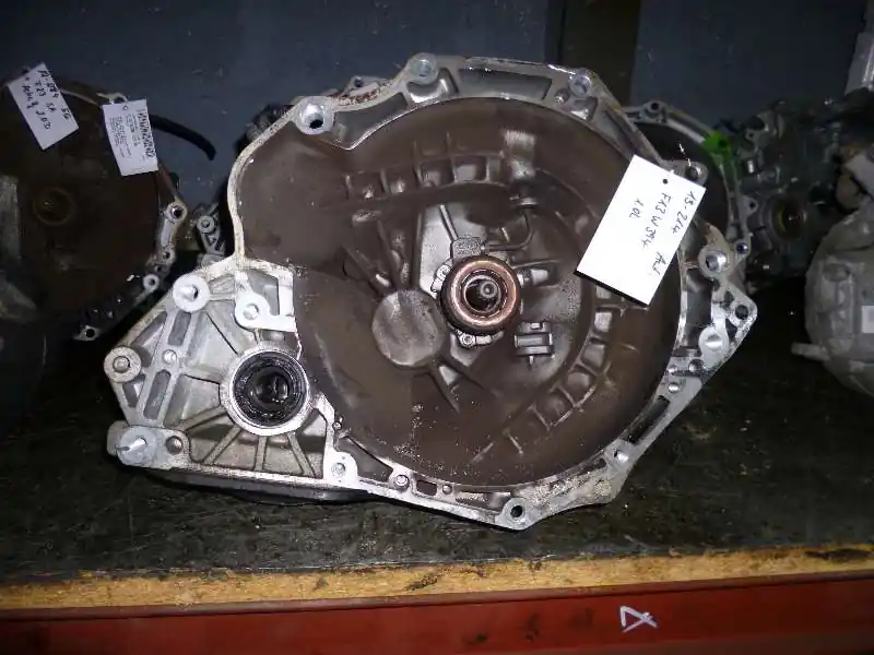 Must-Have Getriebe und Differential gebraucht OPEL CORSA C (AB 00) Baujahr 2002