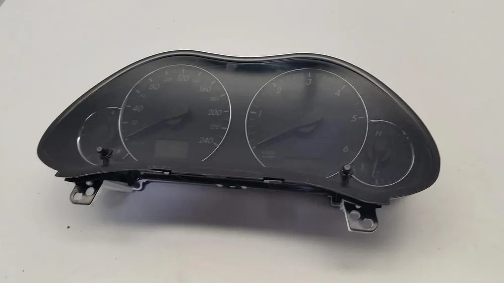 Glas gebraucht TOYOTA AVENSIS T25 (01/03-) Baujahr 2006 Kracherpreis