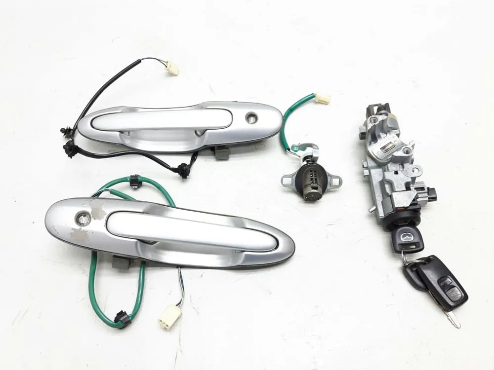 Neuheit Innenausstattung gebraucht MAZDA MPV (VAN) (TYP LW) Baujahr 2004