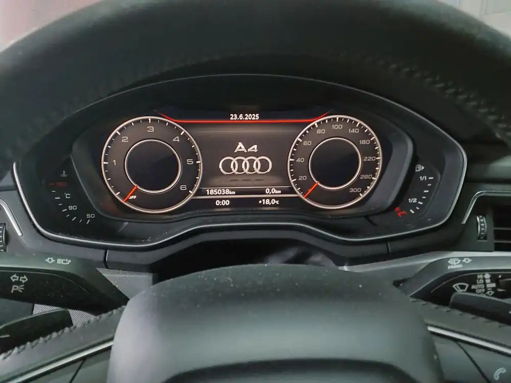 Armaturen gebraucht AUDI A4 (8W) Baujahr 2017 Saisonangebot