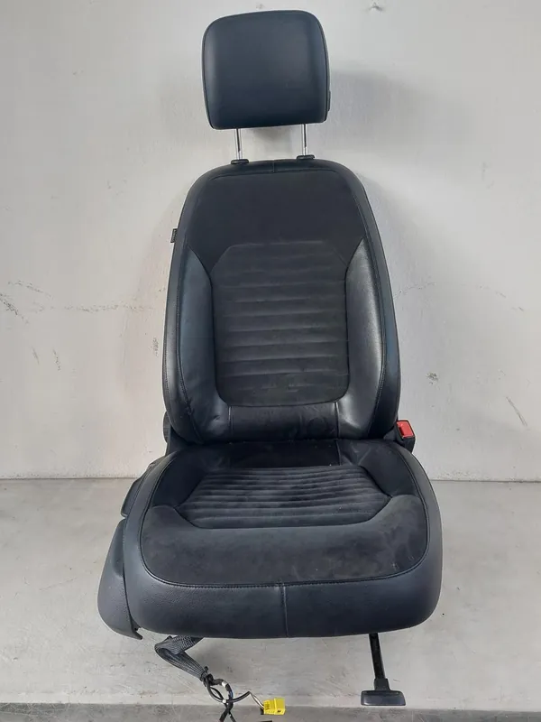 Sitze, Sitzbänke gebraucht VW PASSAT (3C/36) Baujahr 2011 Günstig