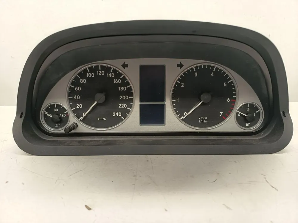 Preisreduziert Armaturen gebraucht MERCEDES-BENZ A-KLASSE C/W, 2004- Baujahr 2005