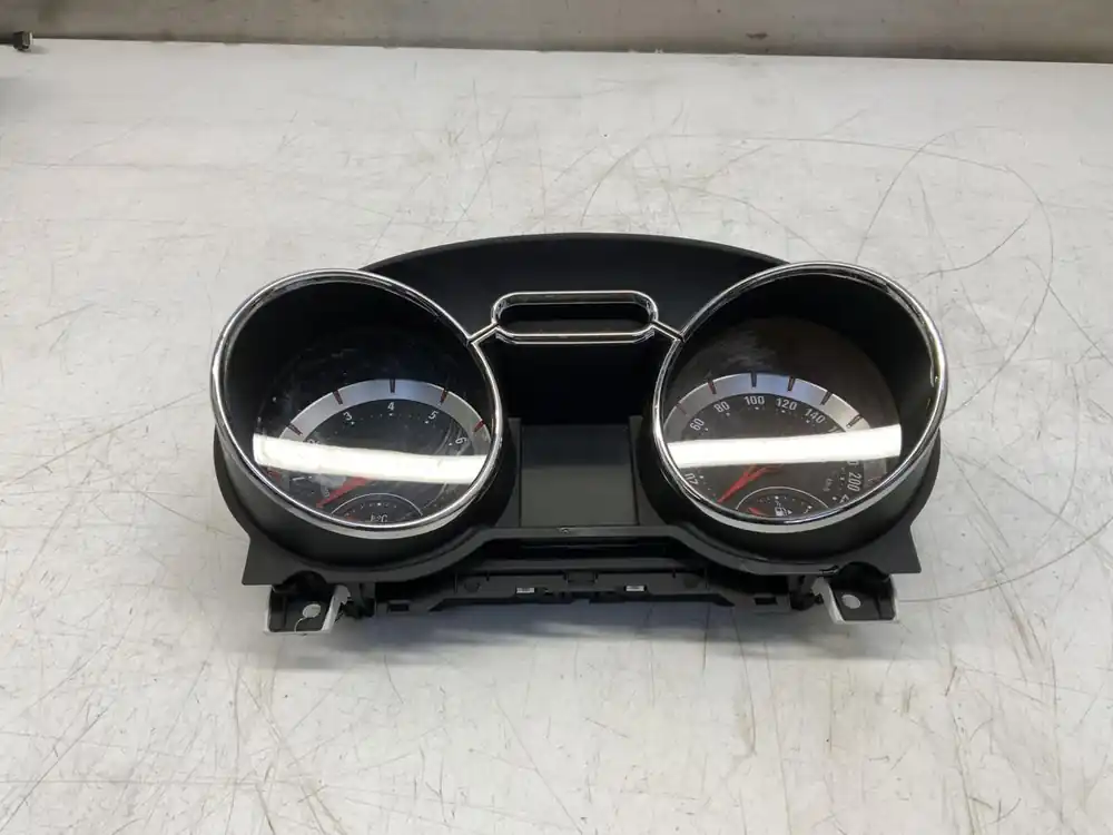 Neue Ware Armaturen gebraucht OPEL ADAM Baujahr 2016