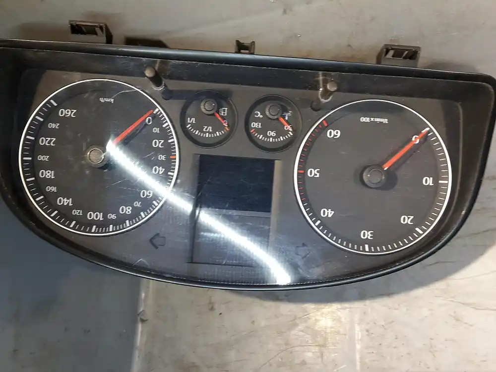 Armaturen gebraucht VW CADDY (TYP 2C) Baujahr 2009 Aktuell
