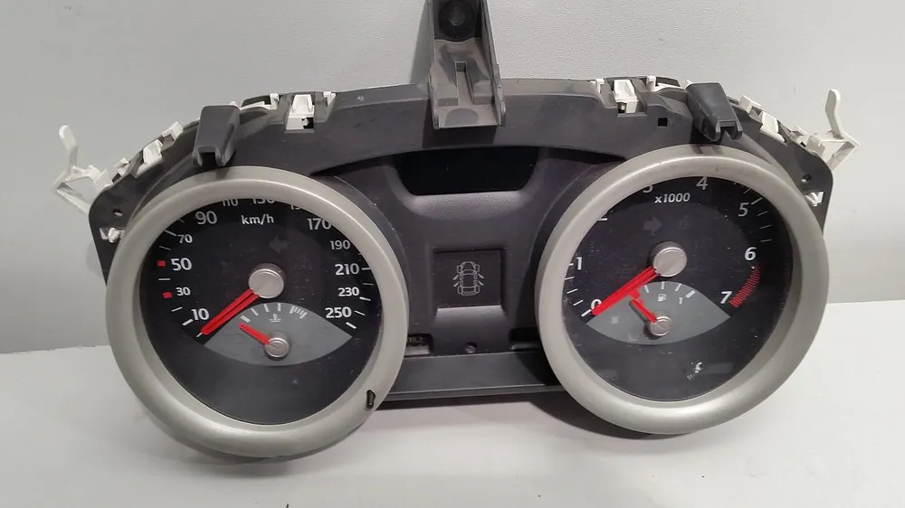 Rabatt Armaturen gebraucht RENAULT MEGANE II B/CM0 LIM Baujahr 2005