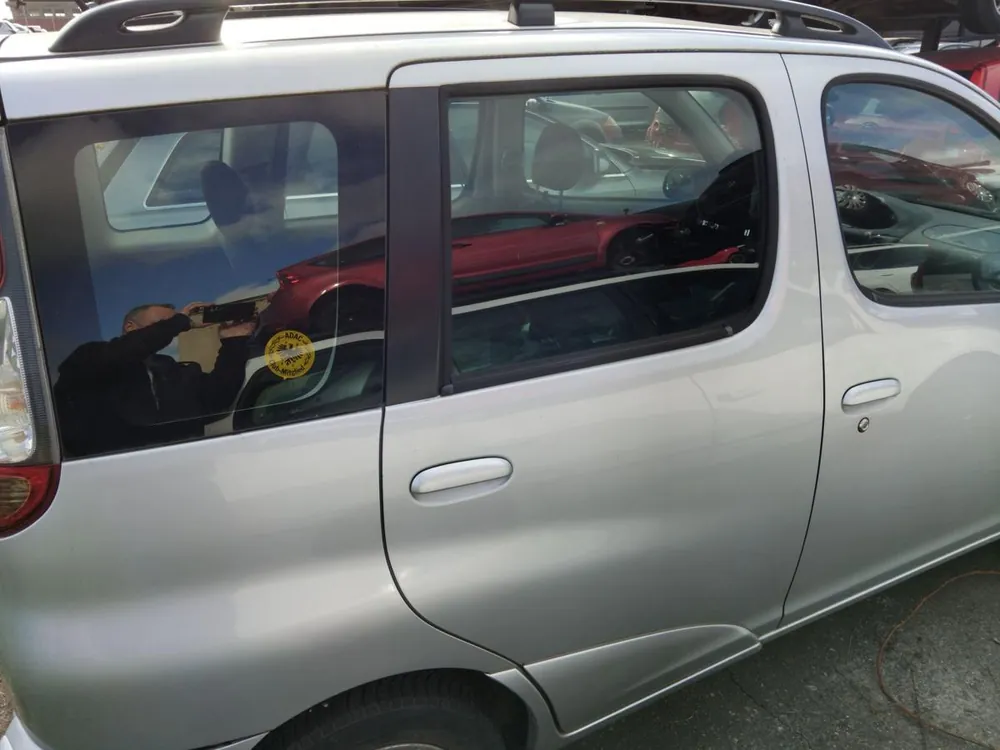 Expressversand Türen gebraucht TOYOTA YARIS VERSO AB 8/99 Baujahr 2004